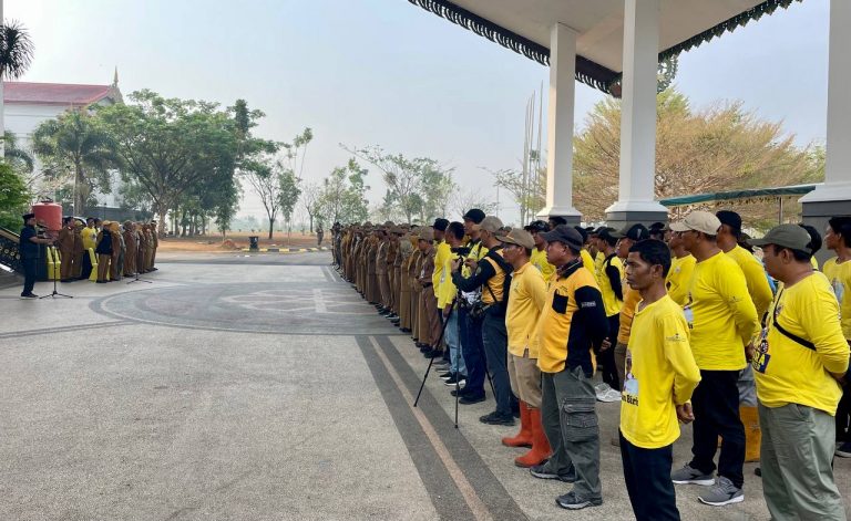 Gubernur Kalsel Kerahkan SKPD Bagikan Air Bersih Kepada Warga di 4 Desa di Kabupaten Banjar