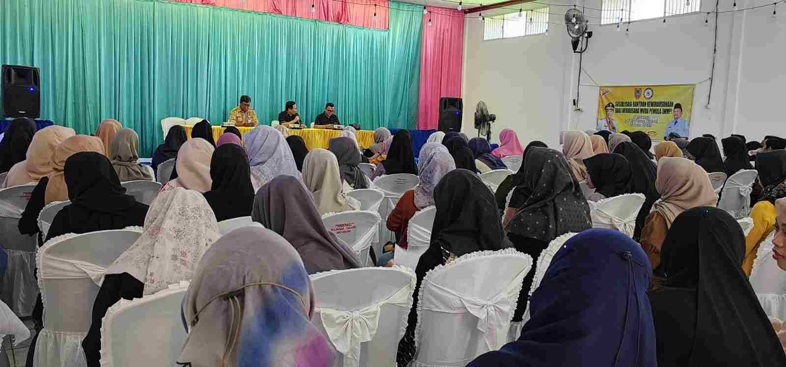 Agar Terus Tumbuh, DPRD dan Dispora Provinsi Kalsel Sosialisasi Program Bantuan Untuk 100 Wirausaha Muda Pemula Tabalong