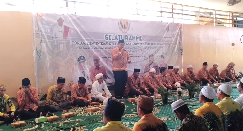 Keluarga Bakumpai Gelar Silaturahmi, Paman Birin Ajak Warga Jaga Keamanan dan Ketentraman