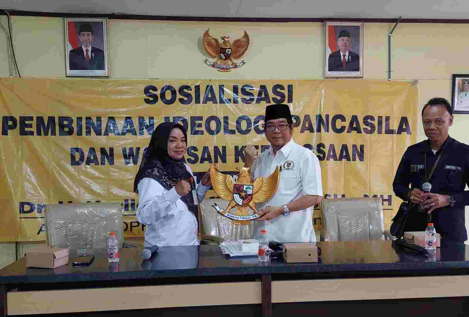 Sosialisasikan “Pembinaan Ideologi Pancasila dan Wawasan Kebangsaan”  Karlie: Masyarakat Makin Rindukan Ajaran Pancasila