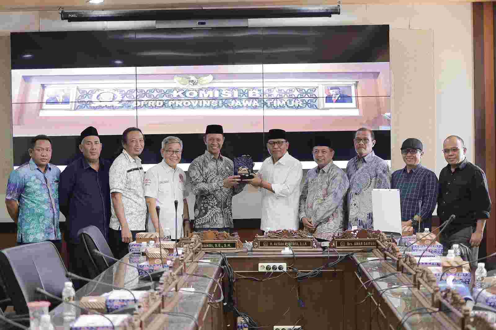 Perdalam Fungsi Pengawasan Mitra Kerja, DPRD Kalsel Kunker ke Jatim