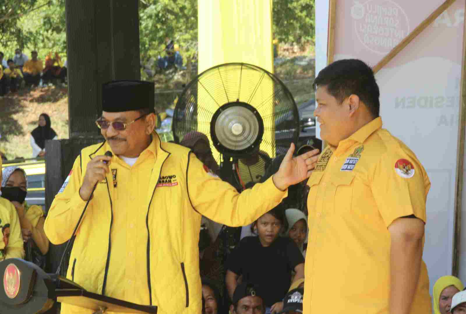 Di Kiram Park; Ribuan Massa Saat Golkar Kalsel Gelar Pertemuan Terbatas, Paman Birin: Tanda Kemenangan di Pemilu 2024