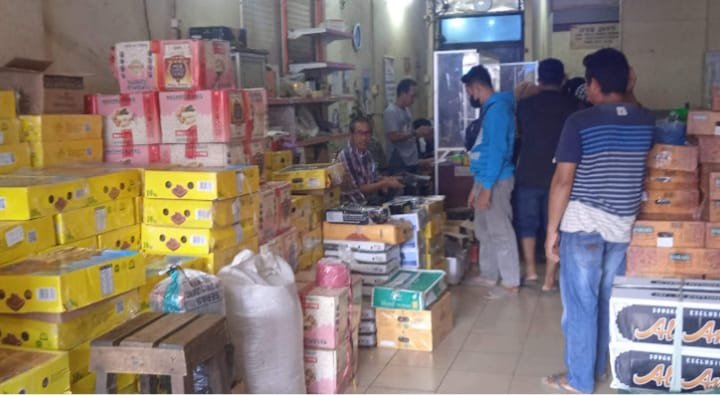 Jelang Puasa, Pedagang Kurma Di Pasar Harum Manis Mulai Tampak Ramai