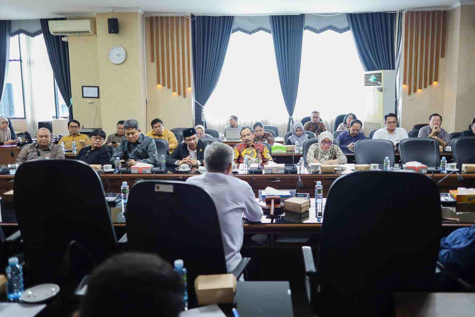 Dinilai Mampu Kendalikan Inflasi Dibawah Angka Nasional, DPRD Jatim Sharing ke DPRD Kalsel