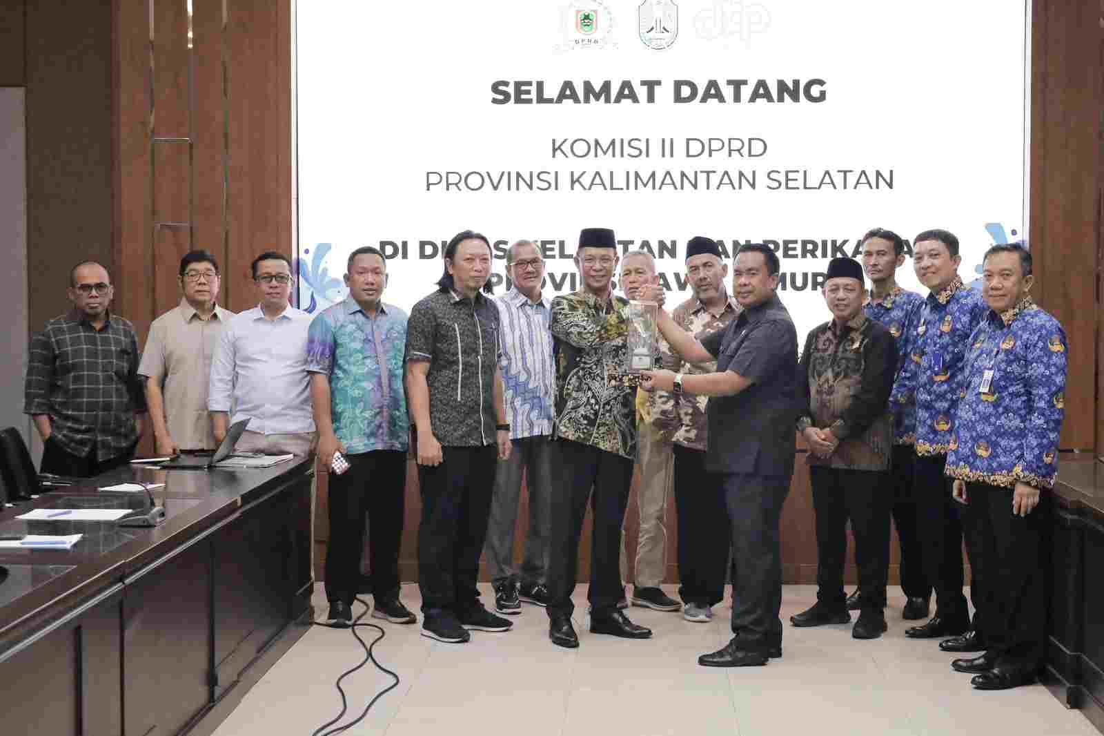 Tingkatkan PAD, Komisi II DPRD Kalsel Kunjungi Dinas Kelautan dan Perikanan Jatim