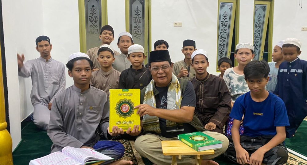 Ramadan Bulan Turunnya Al Qur’an, Paman Birin Sampaikan Keutamaan Baca Al Qur’an Saat Kunjungi Rumah-Rumah Ibadah