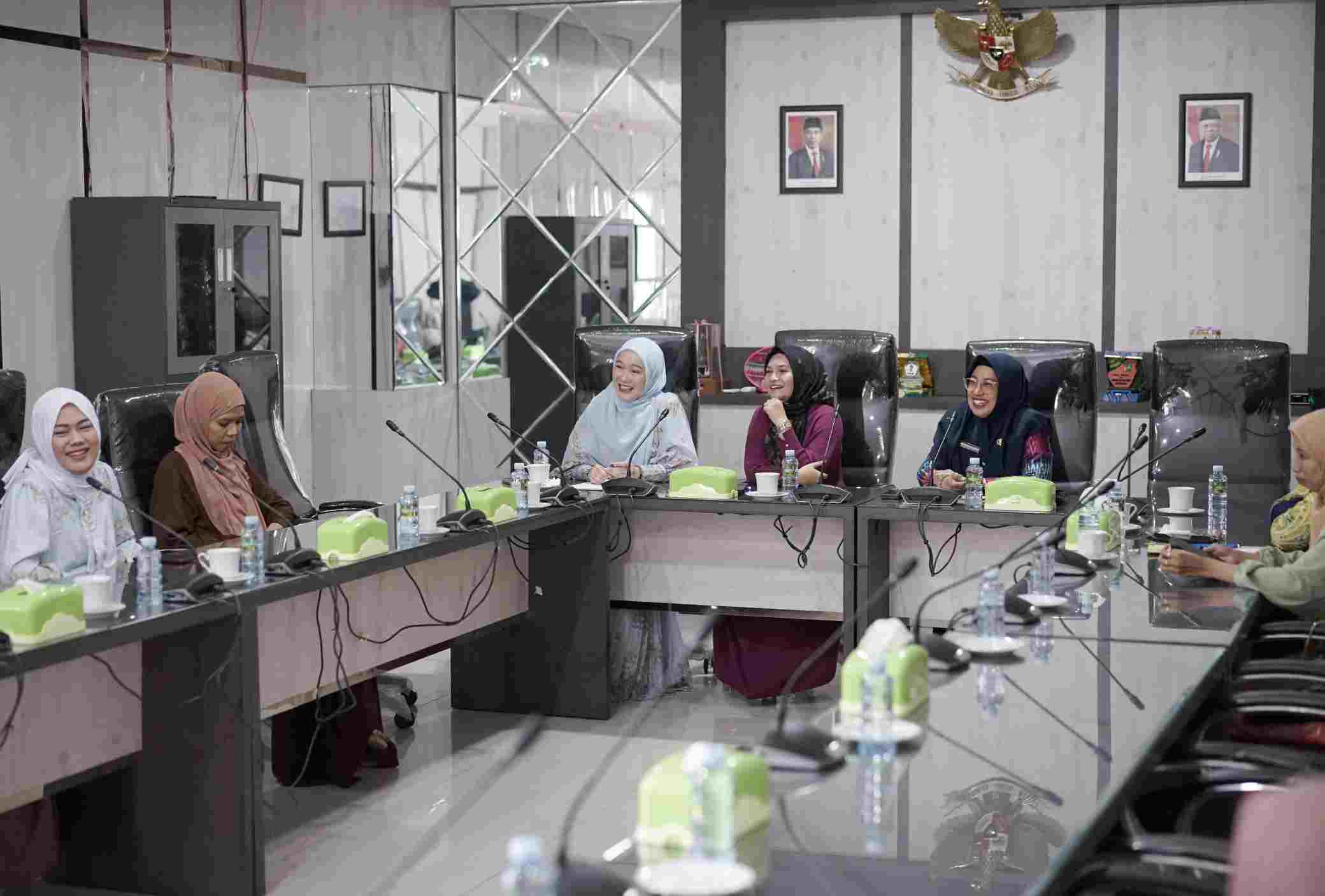 Gelar Pertemuan Rutin dan Halal Bihalal, Ketua Dharma Wanita Persatuan Setwan Kalsel Sebut Pentingnya Sinergi dan Kolaborasi.