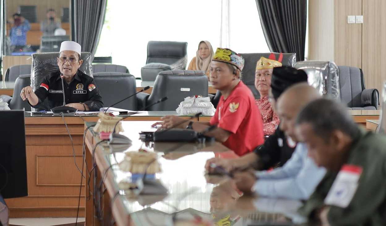 Komisi IV Terima Audiensi Masyarakat Adat Dayak, Mereka Berharap Pergub Perda Segera Diterbitkan