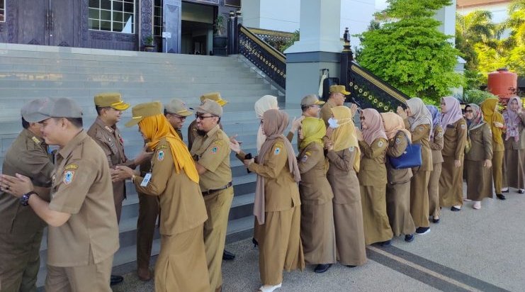 Pemprov Kalsel Gelar Halalbihalal dan Apel, Pesan Paman Birin, “Kerja Gembira Untuk Banua”