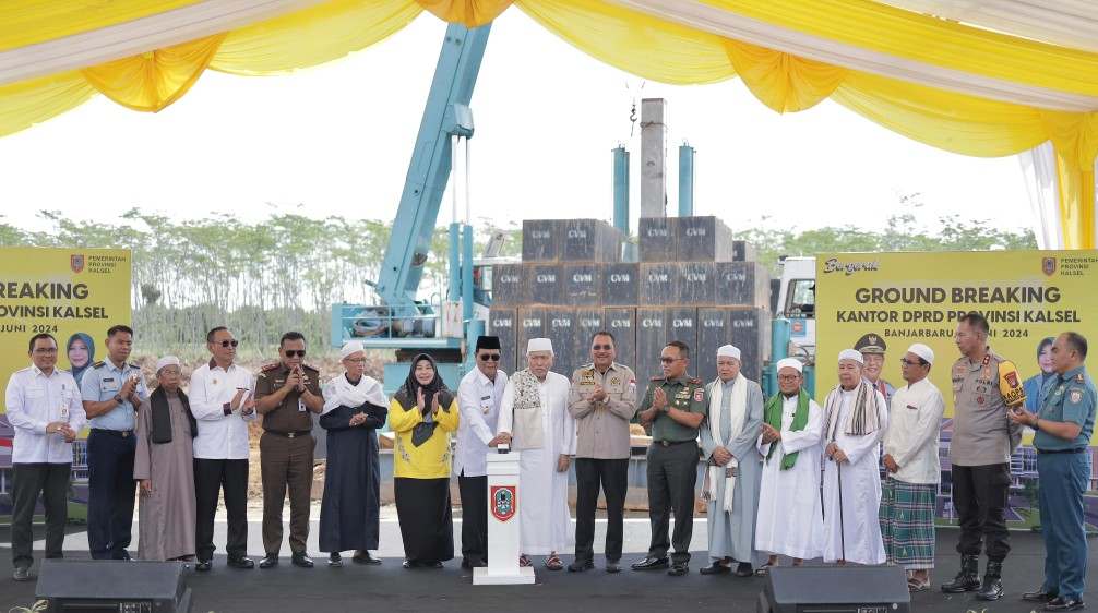 Pembangunan Kantor Baru DPRD Kalsel di Banjarbaru Dimulai, Gubernur : Pemerintah Berkomitmen Atas Pembangunan Karena Kebutuhan