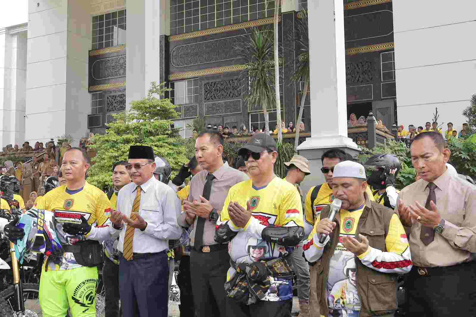 Ketua DPRD Lepas Rombongan Turdes 6 Hari Dipimpin Paman Birin