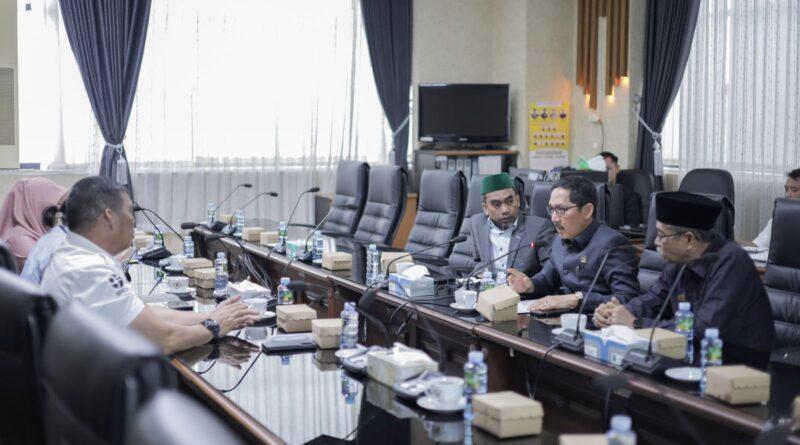 Pansus III DPRD Kalsel Rapat Finalisasi Raperda Penyelenggaraan Riset dan Inovasi Daerah 