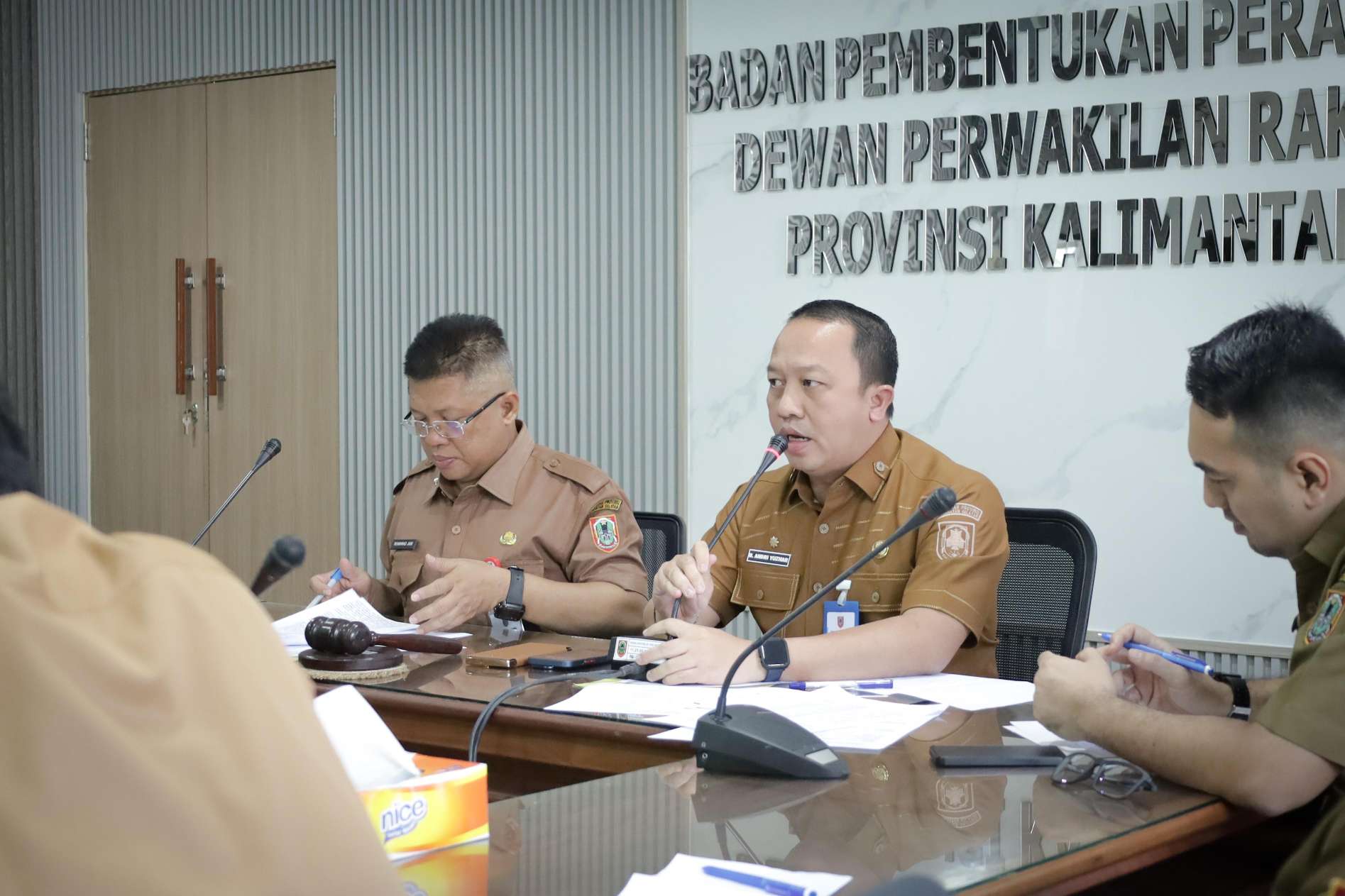 Sekwan Kalsel Pimpin Rapat Pemantapan Sumpah Janji Anggota DPRD Kalsel Periode 2024-2029