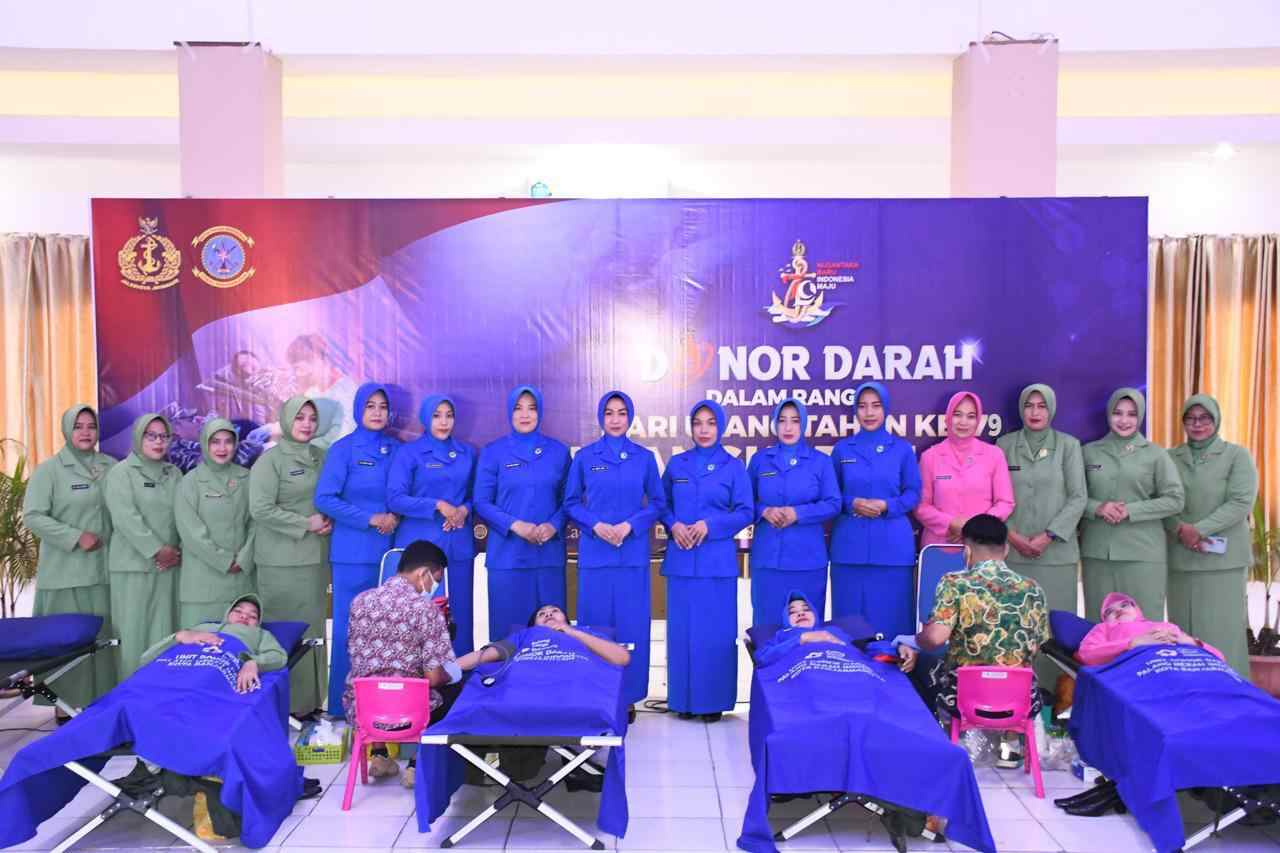 Sambut HUT TNI AL Ke-79, Lanal Banjarmasin Rangkai Kegiatan Donor Darah Bersama PMI