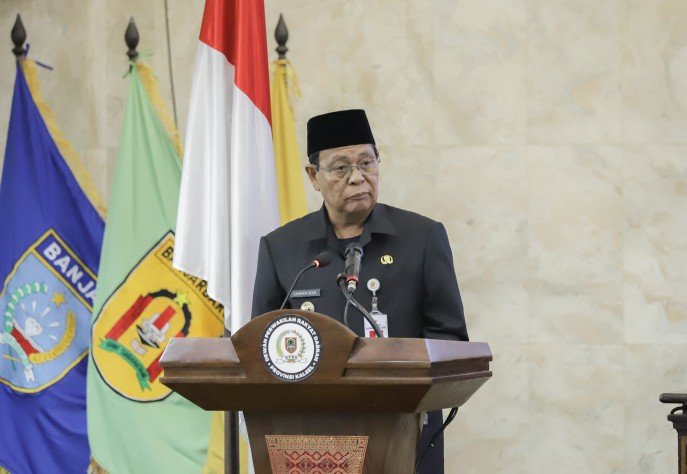 Paman Birin Sampaikan APBD Kalsel Tahun 2025 :  Pendapatan Diproyeksi Rp 10,4 Triliun dan Belanja Sebesar Rp 11,5 Triliun