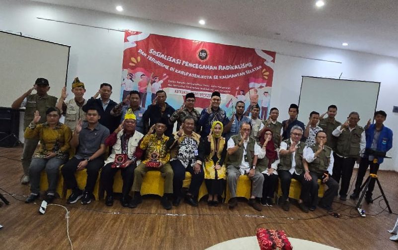 Tingkatkan Peran Serta Masyarakat, FKPT dan Kesbangpol Kalsel Sosialisasi Deteksi Dini Paham Radikalisme di Daerah Maritim