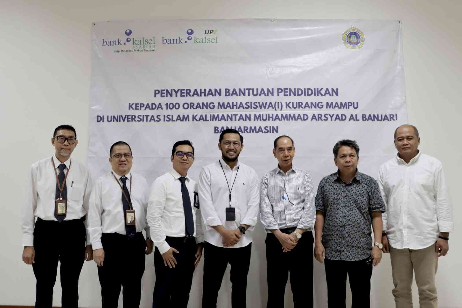 Bank Kalsel Bantu Dana Pendidikan Rp 200 Untuk Mahasiswa/i Pra Sejahtera Uniska