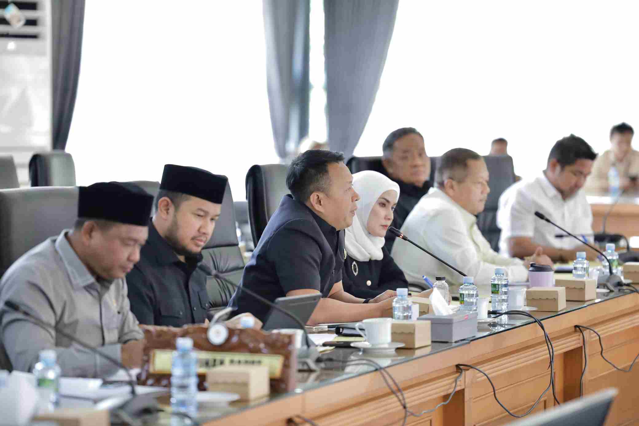 Pembahasan ke 4 Banggar DPRD versus TAPD Terkait RAPBD Kalsel 2025 Rp 11 Triliun