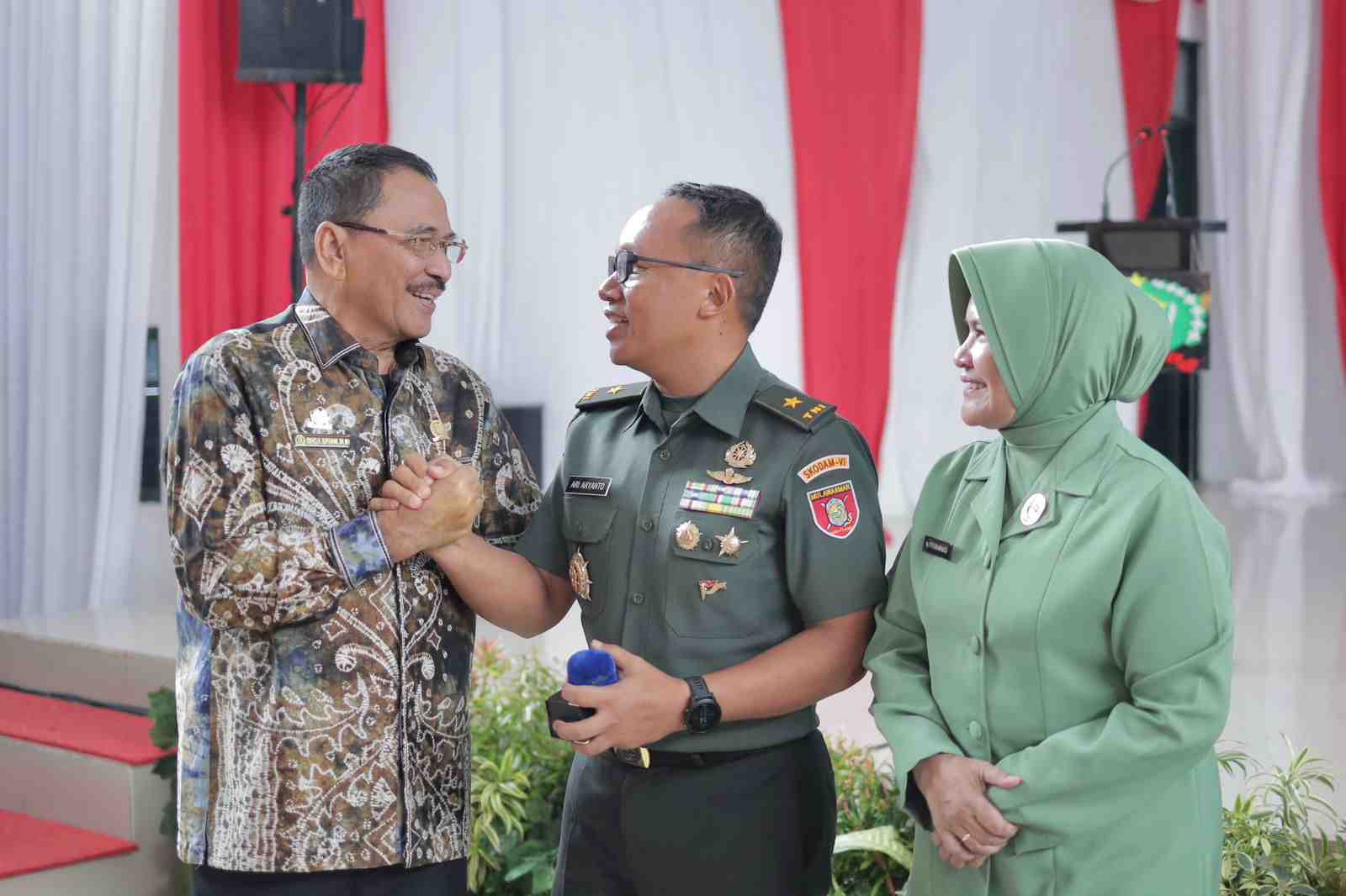 Pisah Sambut Danrem 101/Antasari, Ketua DPRD Kalsel Sampaikan Penghargaan Setinggi-tingginya