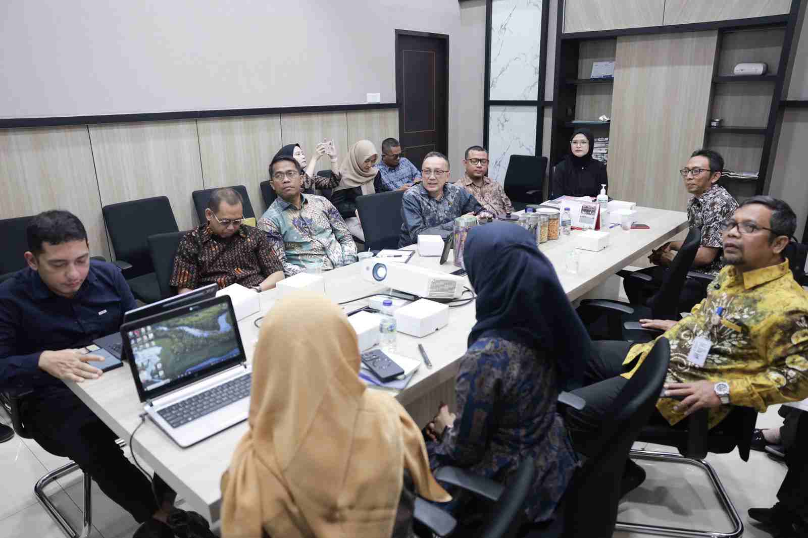 Soroti Keberhasilan Kerjasama Luar Negeri Pemerintah Surabaya, Komisi I Berharap Dapat Menerapkan Pengalaman Baik Ini di Kalsel