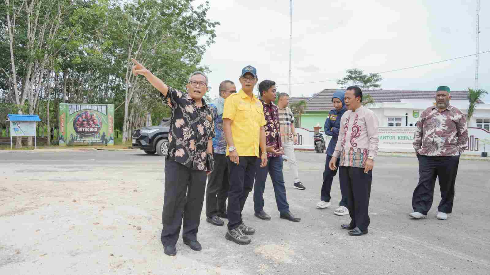Komisi II Tinjau Program Ketahanan Pangan dan Agrowisata di Desa Batulicin Irigasi