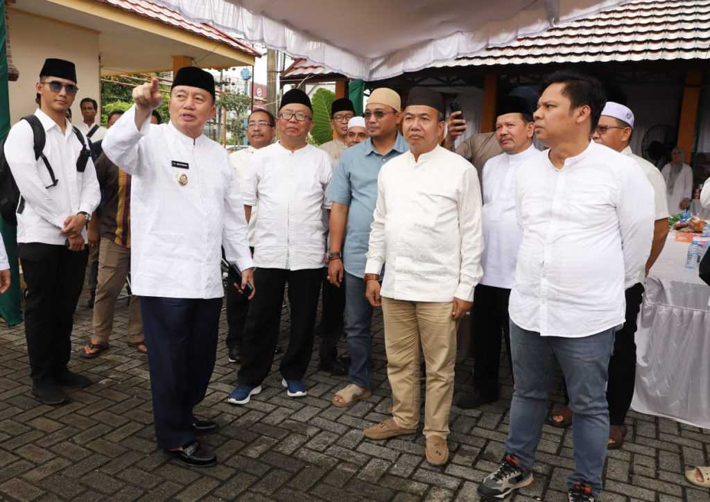 Haul Guru Sekumpul ke 20, Gubernur Kalsel H. Muhidin Tinjau Langsung Posko Pemprov untuk Jemaah