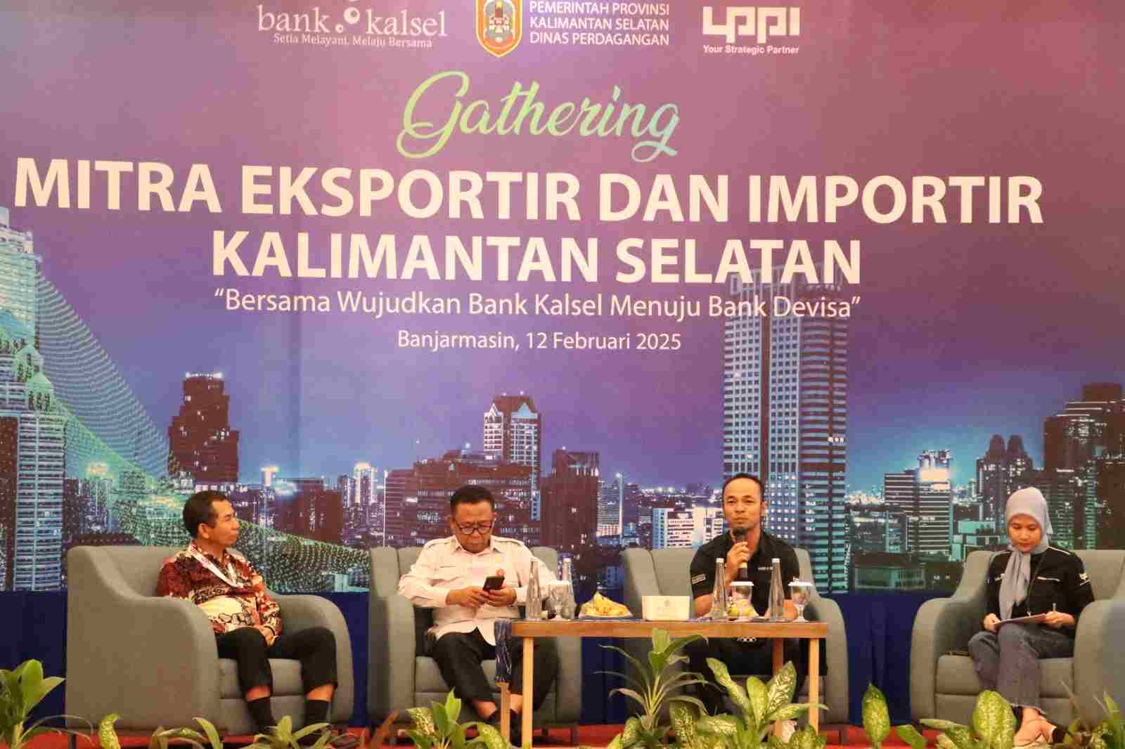 Dukung Ekonomi Kalimantan Selatan, Bank Kalsel Akan Menuju Bank Devisa