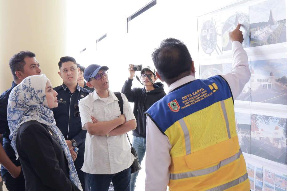Tinjau Pembangunan Masjid Raya M Arsyad Al Banjari, DPRD Kalsel Juga Rekomendasikan Masyarakat Kunjungi Kebun Raya Banua