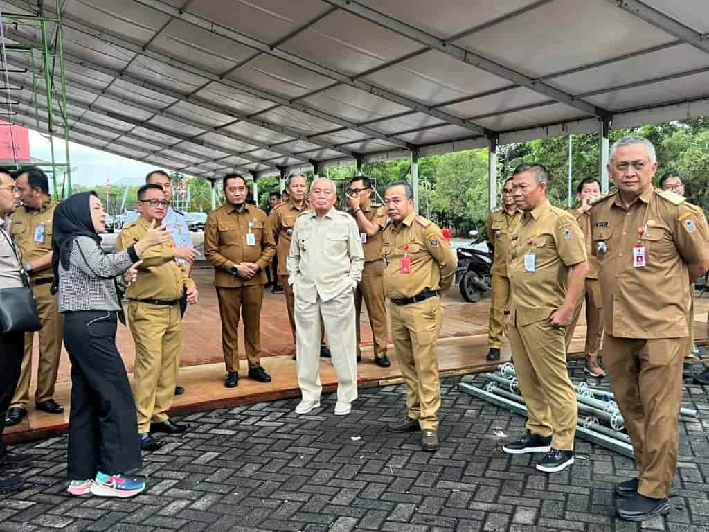 Gubernur Kalsel Tinjau Langsung Persiapan Puncak Harjad ke-75, Pastikan Kenyamanan Tamu dan Finalisasi Acara