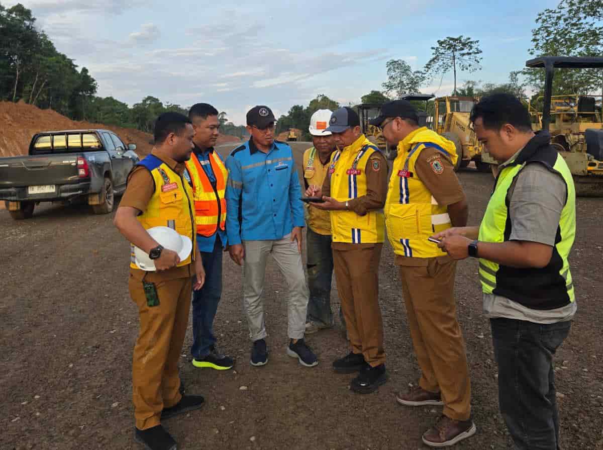 PUPR Kalsel Pacu Pembangunan Jalan Lintas Tengah Pulau Laut