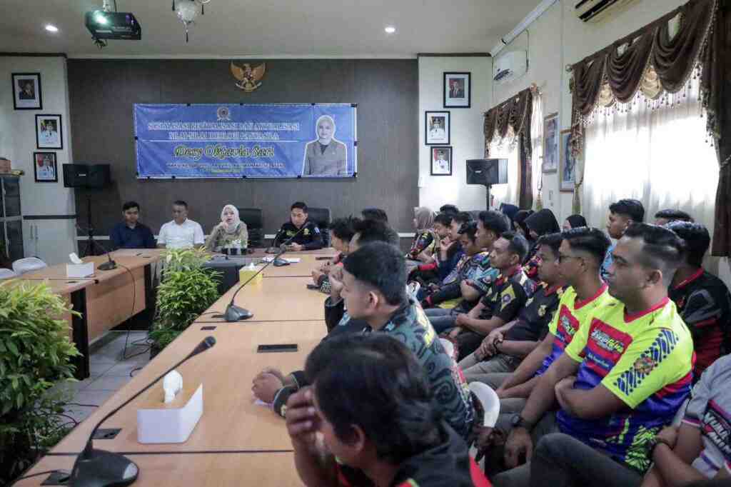 Desy Oktavia Sari Libatkan Relawan Damkar dalam Sosialisasi Pancasila di HSS