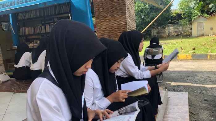 Dispersip Kalsel Hadirkan Perpustakaan Keliling di Panti Rehabilitasi Sosial