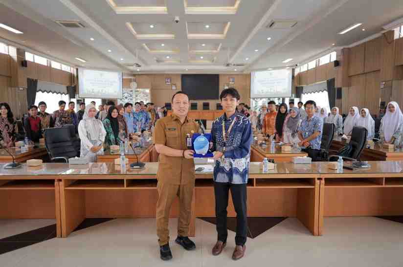 Creshome Community Banjarmasin Kunjungi DPRD Kalsel, Belajar Langsung Soal Demokrasi dan Fungsi Legislatif