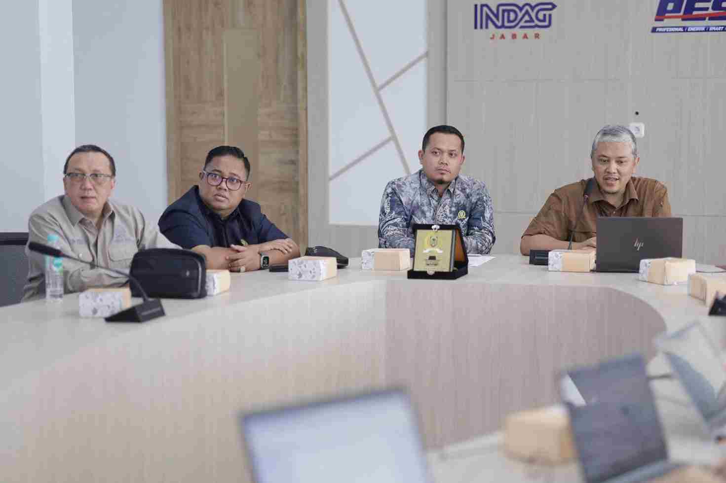 Pansus II DPRD Kalsel Kaji Regulasi Perdagangan ke Jawa Barat