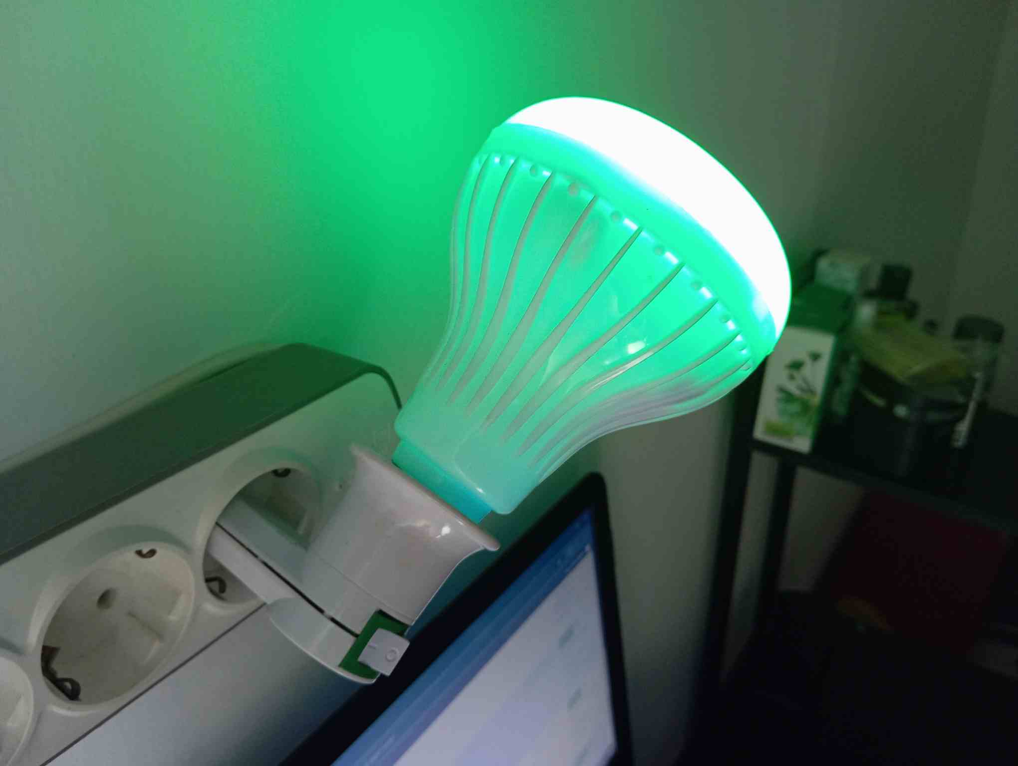 Bahaya Lampu Putih Saat Tidur, Ahli Sarankan Ganti ke Warna Ini