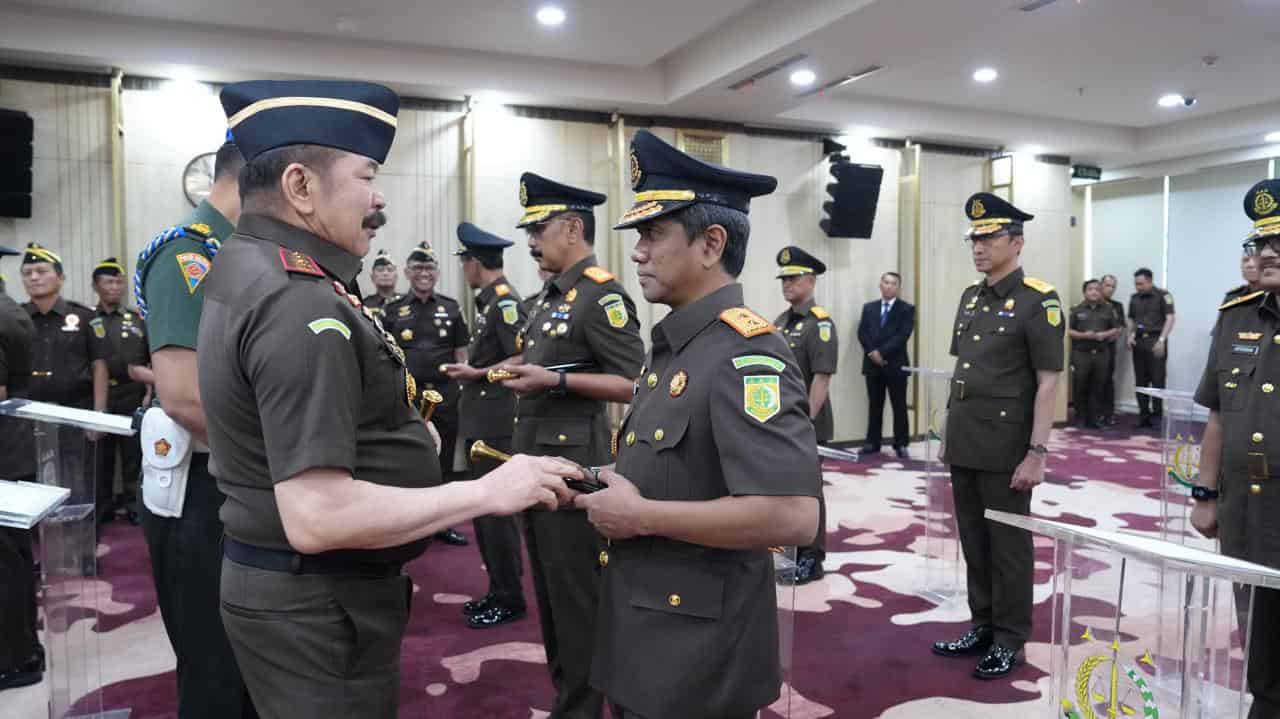 Jaksa Agung RI Melantik Kepala Kejaksaan Tinggi Kalsel Tiyas Widiarto