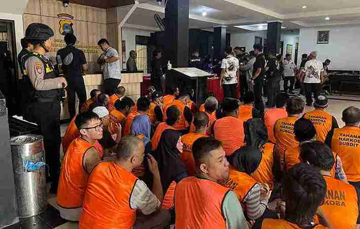 Polda Kalsel Musnahkan 1,4 Kg Sabu dan 396 Butir Pil Ekstasi, Puluhan Tersangka Diamankan