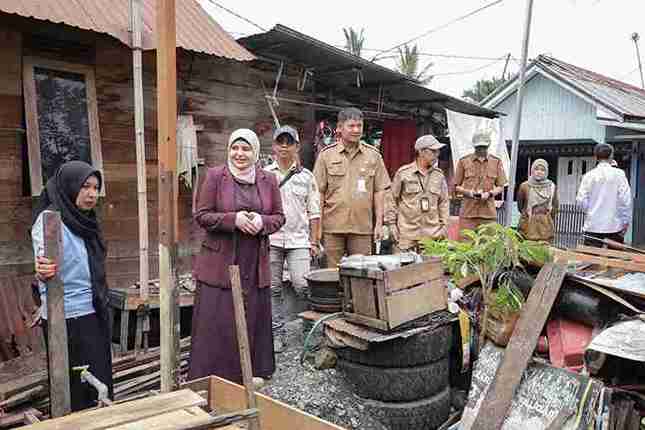 Ketua Komisi IV DPRD Kalsel Tinjau Program Rumah Tidak Layak Huni di Kabupaten Banjar