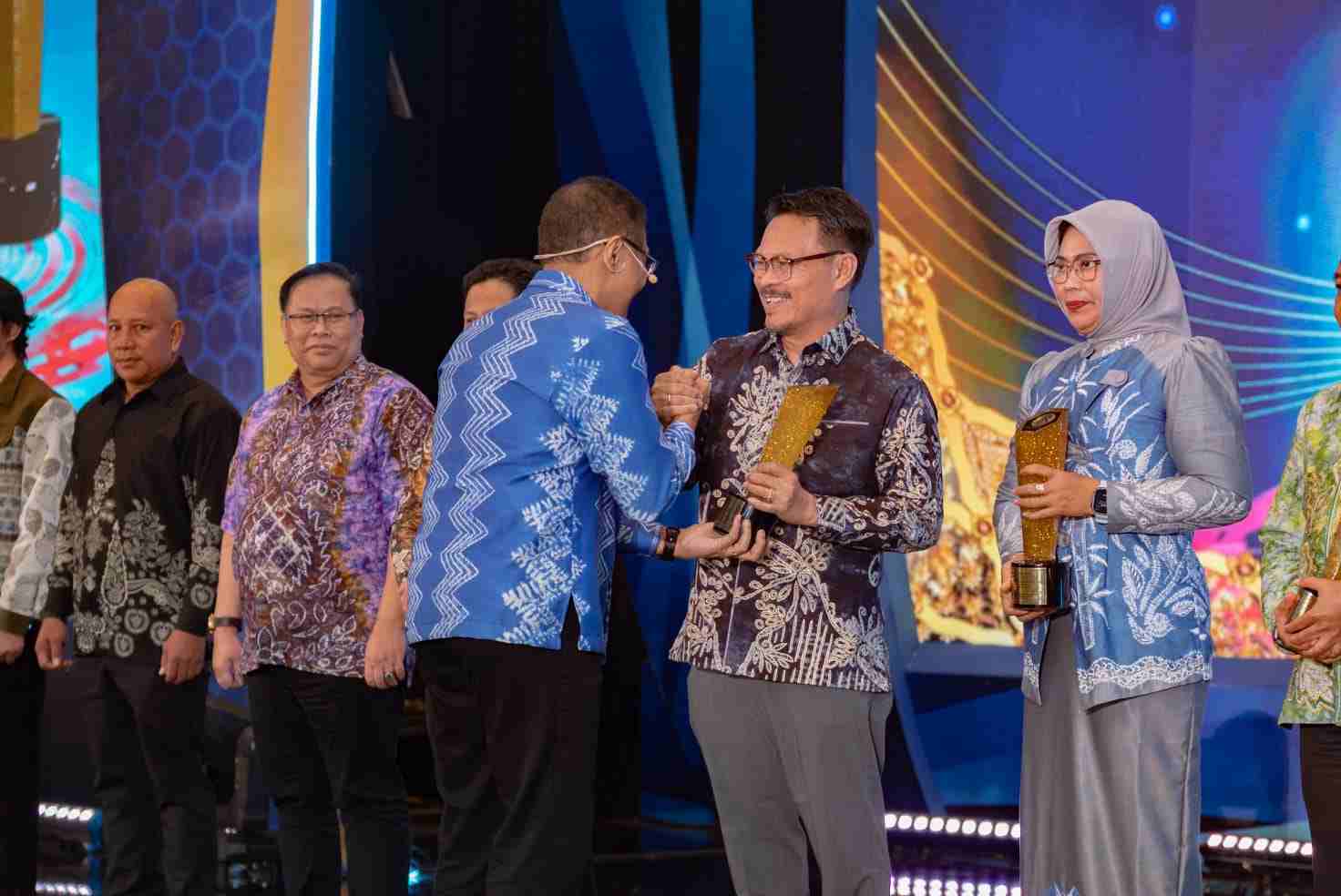 Implementasi Diagnostic Tools Terbaik “Transformasi Digital Berbasis Data Mengantarkan Banua Menjadi yang Terdepan” dan Kalsel Raih Penghargaan