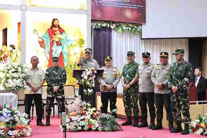 Patroli Operasi Lilin 2025, Ketua DPRD Kalsel Pastikan Umat Nasrani Beribadah dengan Aman