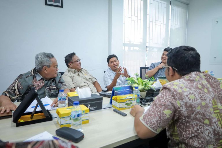 Komisi II Dorong Bank Kalsel Jadi Motor Utama Pembangunan Ekonomi Daerah