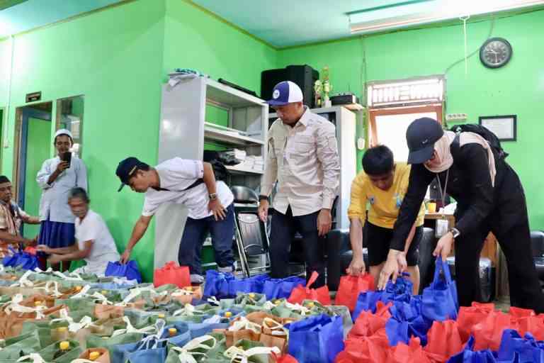 Banjir di Kelampaian Ulu, 368 Paket Sembako Disalurkan PUPR Kalsel