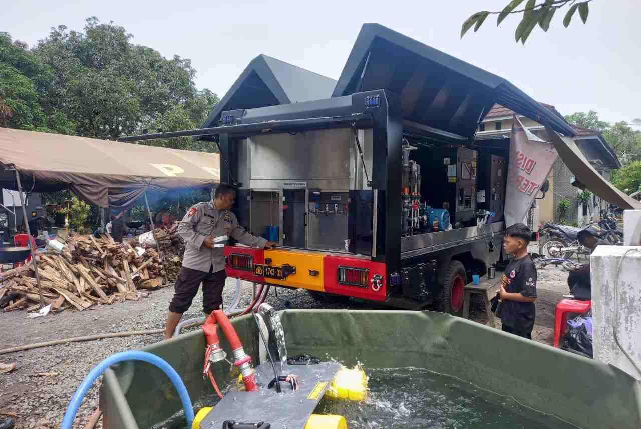 Jhonlin Grup Bantu Korban Banjir Kabupaten Banjar Rp1 Miliar, Warga : Bantuan ini Sangat be-Arti