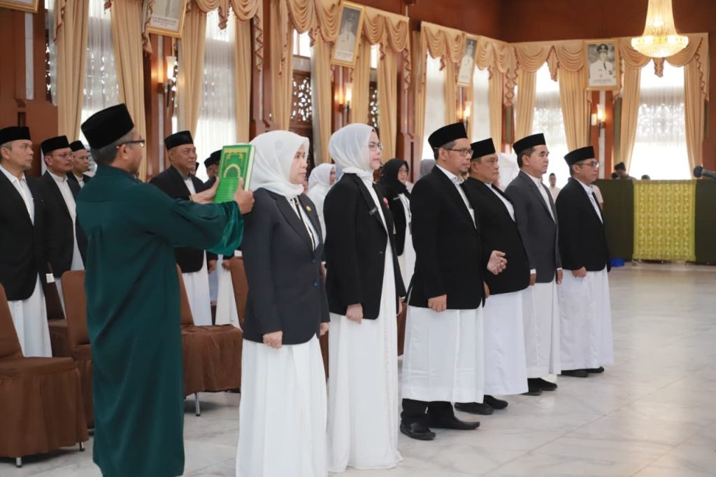 Terapkan Evaluasi Kinerja Berkala 6 Bulan, Gubernur Kalsel Rotasi 6 Pejabat Eselon II