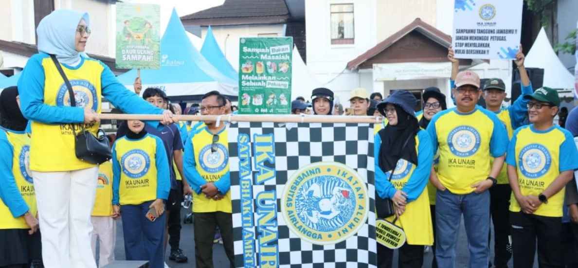 Fun Walk IKA Unair Kalsel: Olahraga, Aksi Lingkungan, hingga Launching Klub Jantung Sehat