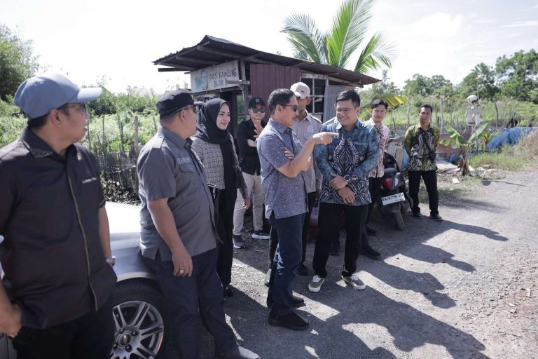 Komisi III DPRD Kalsel Monitoring Sambangi Dua Desa di Barito Kuala Yang Dapat Hibah Jalan