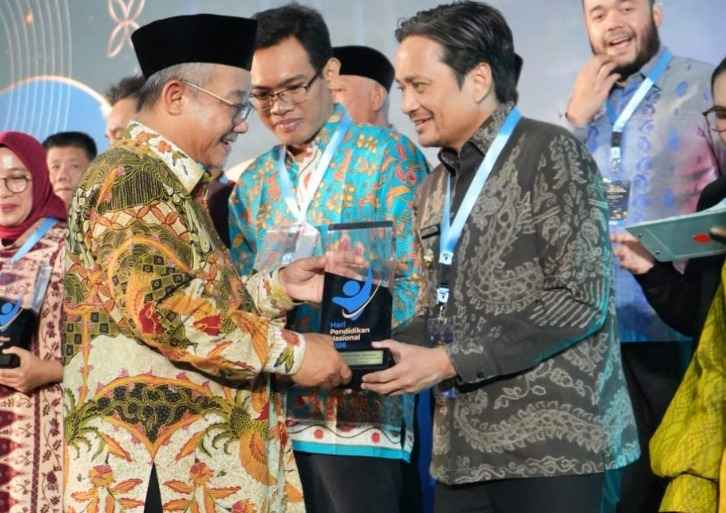 Kalsel Borong Tiga Penghargaan Nasional Pendidikan pada Hardiknas 2026