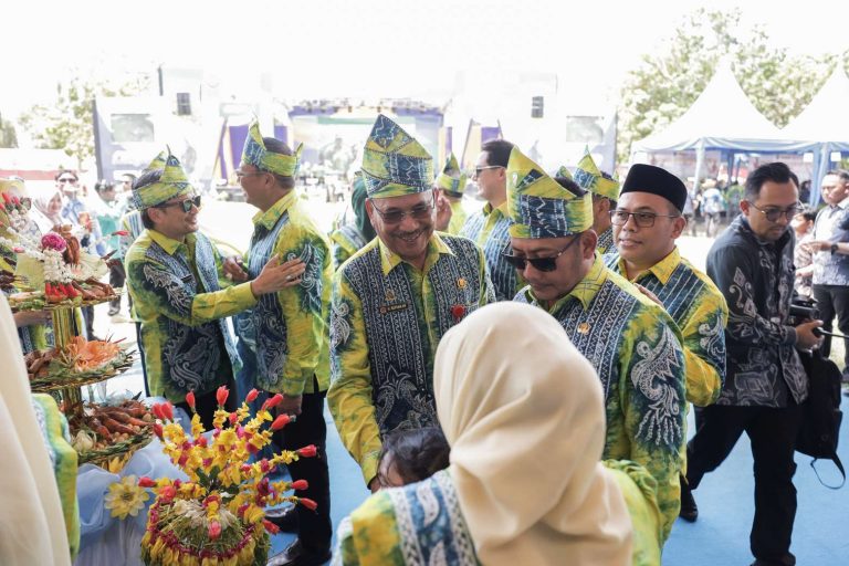 DPRD Kalsel Hadiri Harjad ke-74 HSU, Tegaskan Semangat Bangkit Membangun Banua