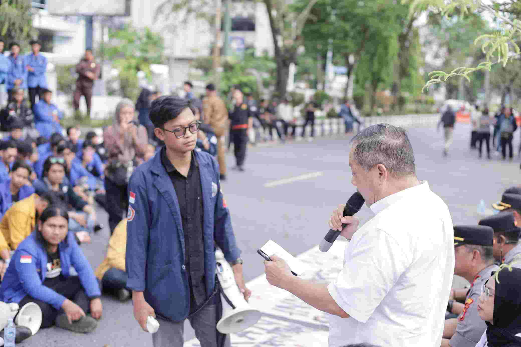 Aliansi BEM Unjukrasa Sektor Pendidikan, Gusti Iskandar : Sejak 2025 Guru Honor Dapat Gaji UMP Rp 3.4 Juta, Tidak Benar Cuma 500 ribu