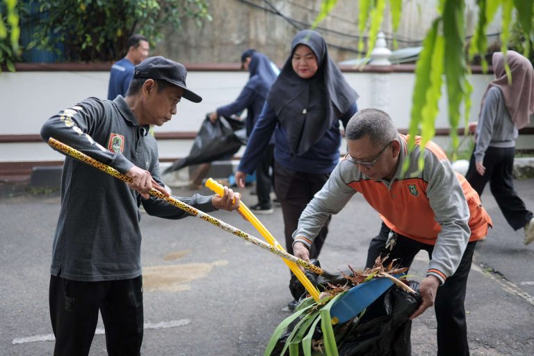 Setwan Kalsel Gelar Aksi Bersih di Lingkungan Perkantoran